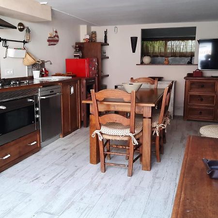 Un Apartamento Vacacional Con Detalles De Un Hogar Mairena del Aljarafe Exteriér fotografie