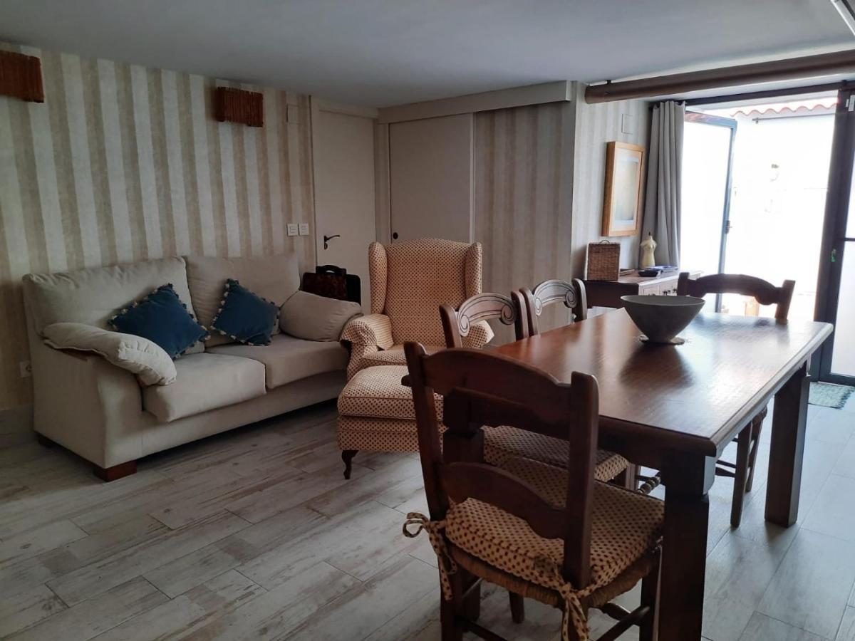 Un Apartamento Vacacional Con Detalles De Un Hogar Mairena del Aljarafe Exteriér fotografie