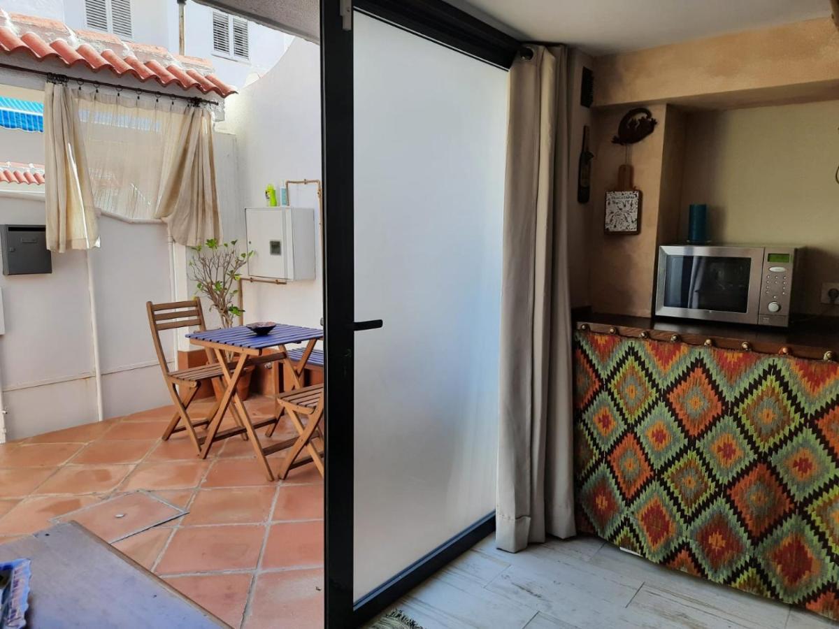 Un Apartamento Vacacional Con Detalles De Un Hogar Mairena del Aljarafe Exteriér fotografie